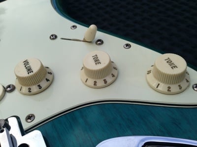 American Deluxe Stratocaster Knobs