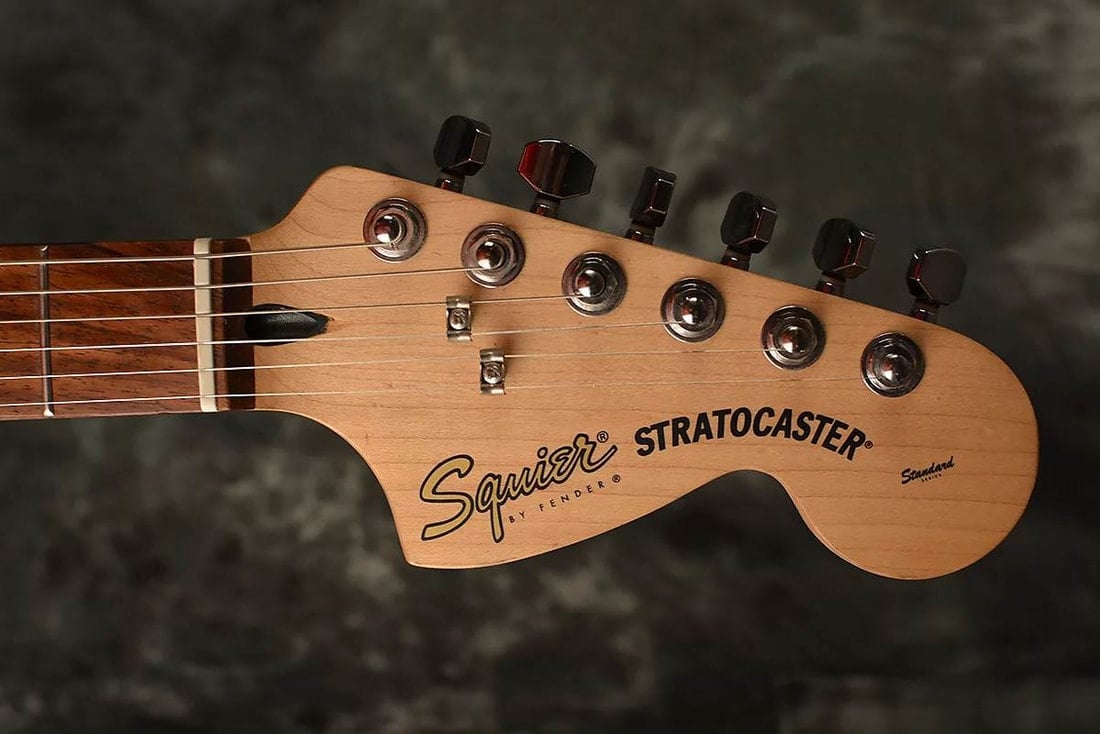 Squier Standard Stratocaster HSS (Indonesia) - FUZZFACED