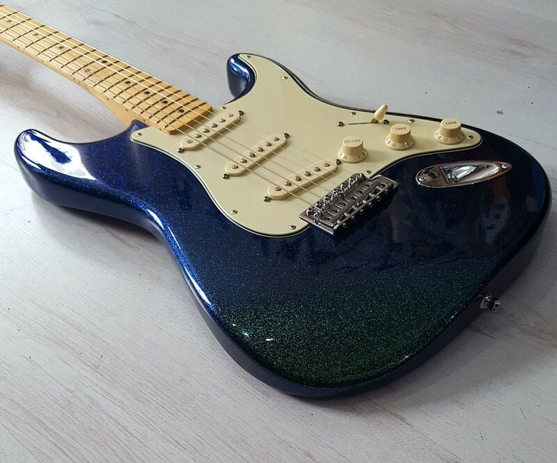 Limited Edition Flip Flop Green Blue Standard Stratocaster front contour